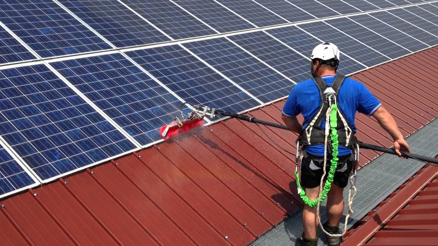Pulizia dei pannelli fotovoltaici